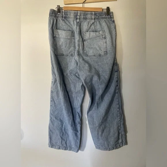 GAP light denim wide leg cargo pants - Picture 5 of 5